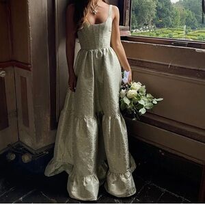 V Chapman - The Avery Dress in Sage Duchess